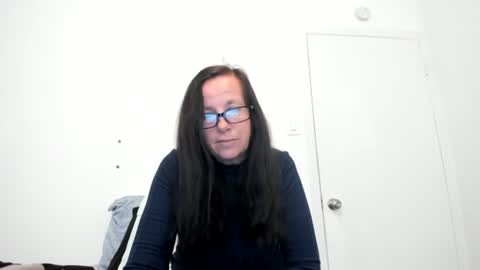 Snapshot of submissivepeachgoddess chatting on 06.14.26 Submissie Peach Goddess online show from 06.14.26