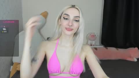 Chloe online show from 10.16.25