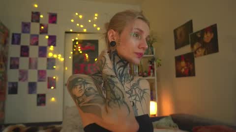 succubus_66 online show from 02.11.25