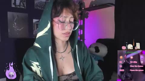 Snapshot of succubus_girl_ chatting on 02.19.26 Alexy online show from 02.19.26