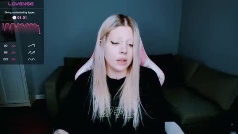 Snapshot of succubus_leslie chatting on 03.03.25 succubus_leslie online show from 03.03.25