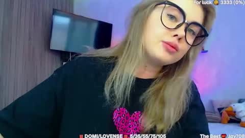 Snapshot of suchcute_ chatting on 03.06.26 suchcute_ online show from 03.06.26