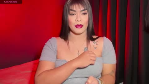 Snapshot of suckablecockoffreya chatting on 11.09.25 JADE ELYSE online show from 11.09.25