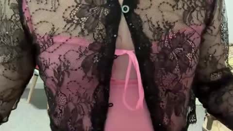 Snapshot of suckingsam chatting on 02.26.25 swallowdaddysboy online show from 02.26.25