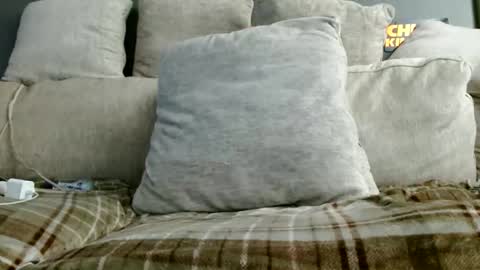 Snapshot of suckmywhitecock25 chatting on 02.15.26 suckmywhitecock25 online show from 02.15.26