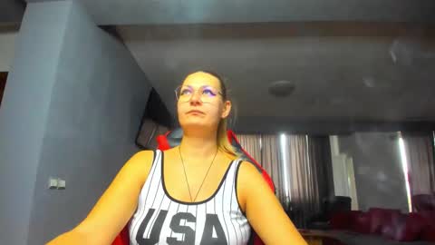 Snapshot of sugar_mayy chatting on 11.11.25 May online show from 11.11.25