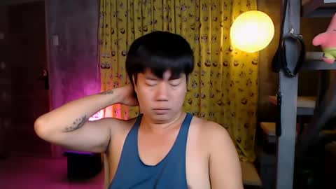 Snapshot of sugarbabyniko chatting on 11.13.25 Niko online show from 11.13.25