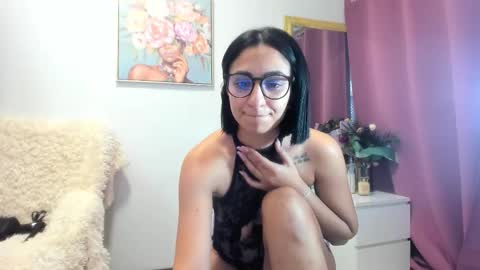 Snapshot of sugarburn chatting on 02.05.26 Magda online show from 02.05.26