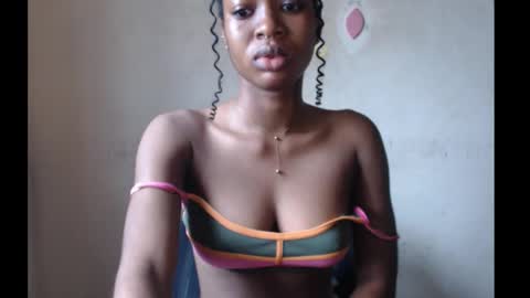 Bella online show from 10.05.25