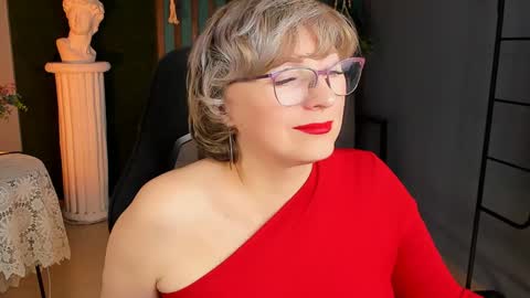 Vivien online show from 01.22.25