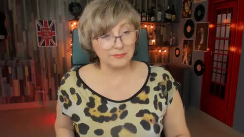 Vivien online show from 01.26.25