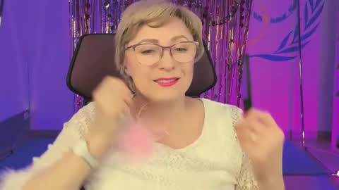 Vivien online show from 02.19.25