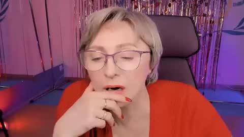 Vivien online show from 02.28.25