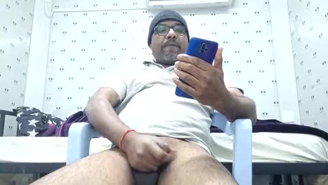 Snapshot of suitfetish72 chatting on 03.15.26 suitfetish72 online show from 03.15.26