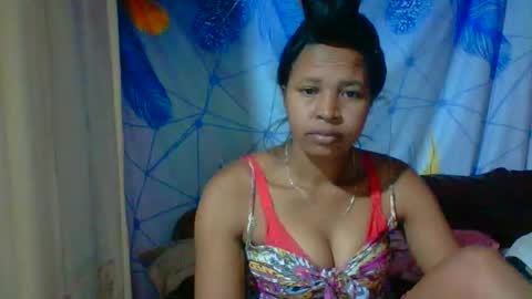 Snapshot of sukietalore chatting on 05.21.26 SukieTalore online show from 05.21.26
