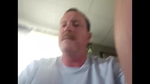 Snapshot of sullijg chatting on 10.18.25 sullijg online show from 10.18.25