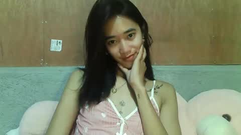 Snapshot of sultrygirl69 chatting on 04.18.26 ANNA online show from 04.18.26