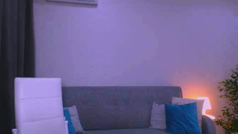 Christina online show from 11.28.25