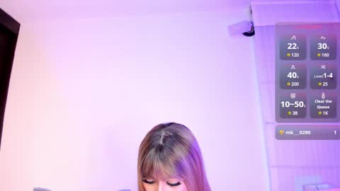 Snapshot of summer_holiday chatting on 12.13.24 OnlyFans summer holiday online show from 12.13.24
