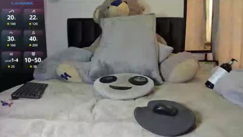 Andres-tattoos  Derek Hairy online show from 02.20.26