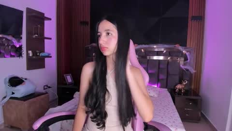 Snapshot of summer_rouge chatting on 10.20.25 Summer Rouge online show from 10.20.25