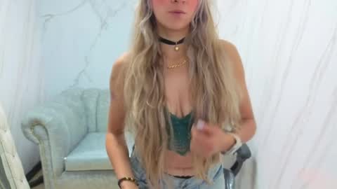 Snapshot of summer_tf chatting on 04.09.26 Summer online show from 04.09.26