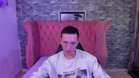 Snapshot of summeranderick chatting on 12.07.24 Summer And Erick online show from 12.07.24