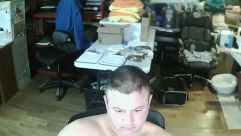 Snapshot of summerfun35 chatting on 12.16.24 cincyguy online show from 12.16.24