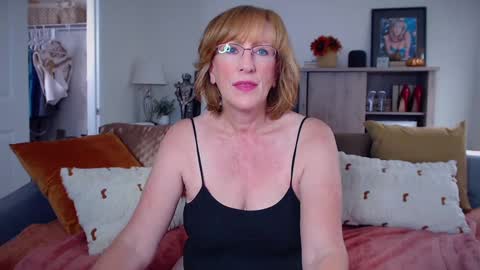 SummerKnightzzz online show from 09.26.25