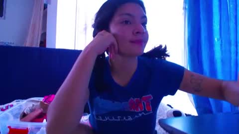 Snapshot of sun1moon6 chatting on 11.18.25 moon1 online show from 11.18.25