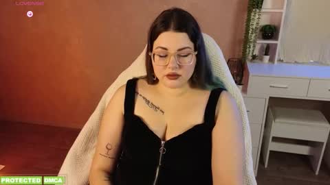 Tina. Im topless model  online show from 10.08.25