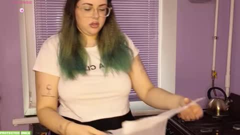 Tina. Im topless model  online show from 11.05.25