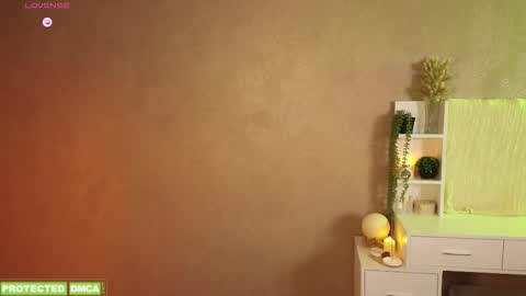 Tina. Im topless model  online show from 01.06.26