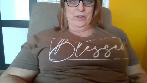 Snapshot of sunflower556 chatting on 01.20.25 Sunflower online show from 01.20.25