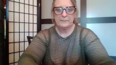 Snapshot of sunflower556 chatting on 05.15.26 Sunflower online show from 05.15.26