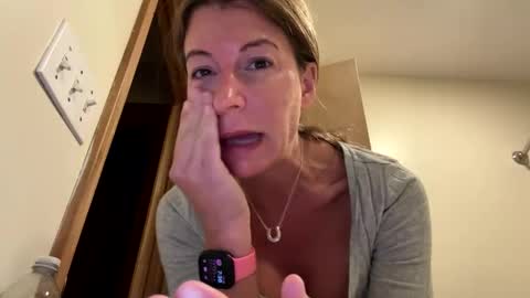 Snapshot of sunnbabe92485 chatting on 10.09.25 sunnbabe92485 online show from 10.09.25