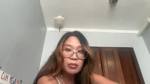 Snapshot of sunneeshellee chatting on 06.24.26 sunneeshellee online show from 06.24.26