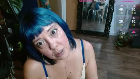 Snapshot of sunni_hottie chatting on 05.10.26 Sunni Knight online show from 05.10.26