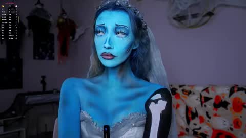 Lily online show from 10.31.25