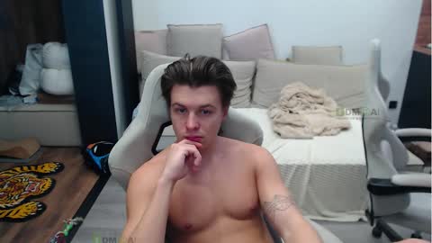 Alice and Sergey online show from 01.12.26