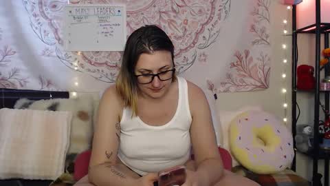 Snapshot of sunny420princess chatting on 05.25.26 Sunny420 online show from 05.25.26
