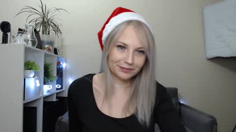 Naomi online show from 12.25.24