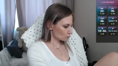 Naomi online show from 04.14.26