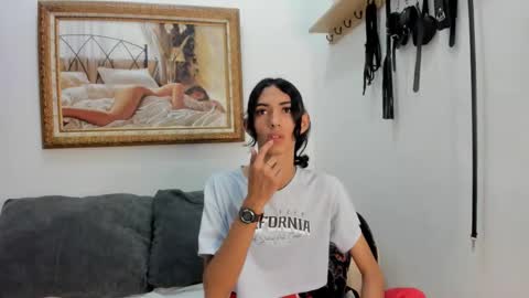 Sunny online show from 12.20.25