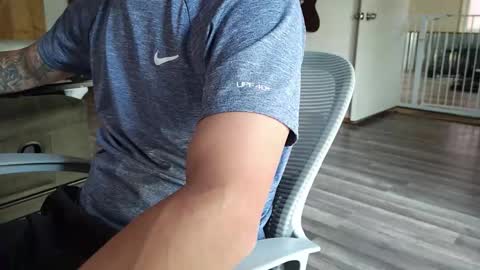 sunny valentine online show from 10.25.25