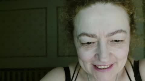 Snapshot of sunnyattic chatting on 09.17.25 sunnyattic online show from 09.17.25