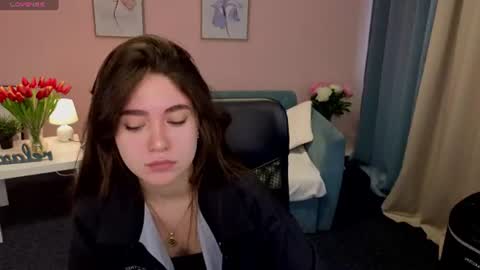 Snapshot of sunnybloss chatting on 06.23.26 Ivanna online show from 06.23.26