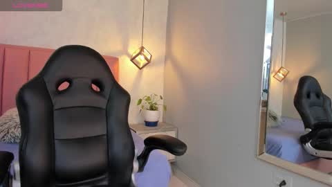  S U N N Y online show from 10.03.25