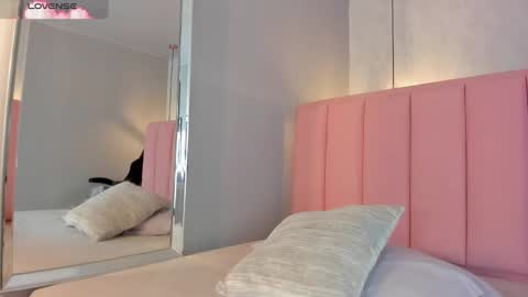  S U N N Y online show from 10.28.25