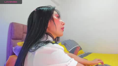 Snapshot of sunnyleonz chatting on 02.01.25 Sunny Leon Z online show from 02.01.25